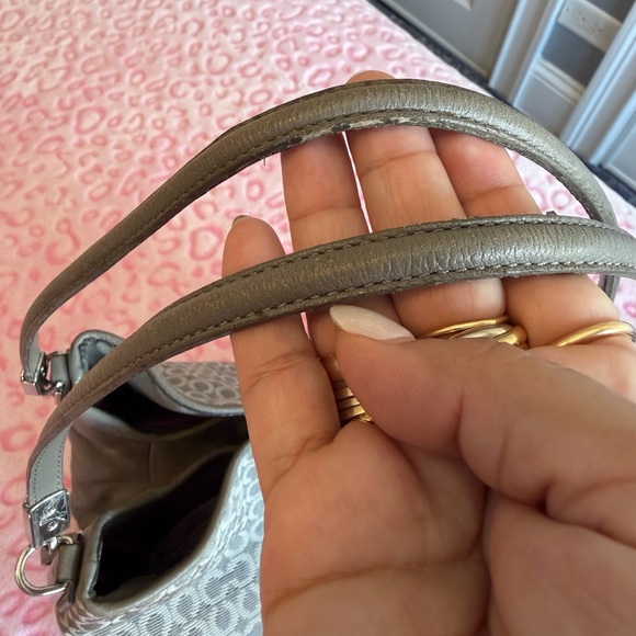 Coach Gray Signature Bag Phoebe Carryall
Shoulder Leather and Canvas - Picture 8 of 14